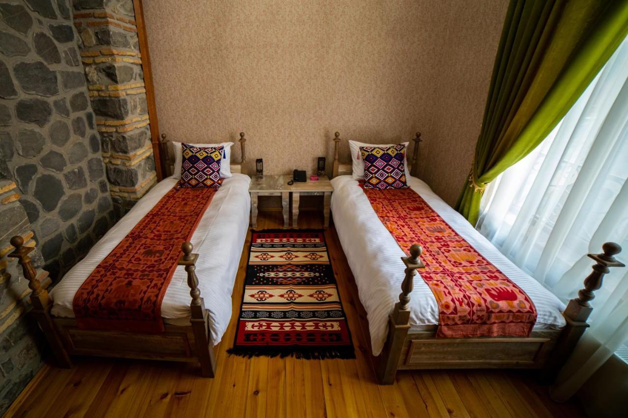 Old Town Sheki Hotel Exterior photo